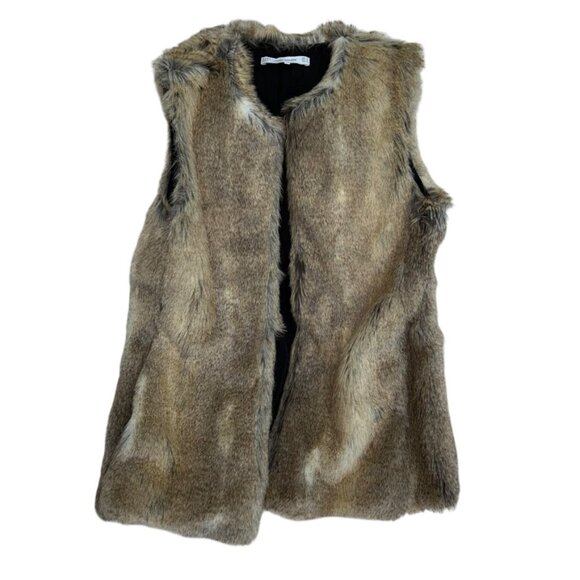 Zara Jackets & Blazers - zara faux fur sleeveless jacket vest S